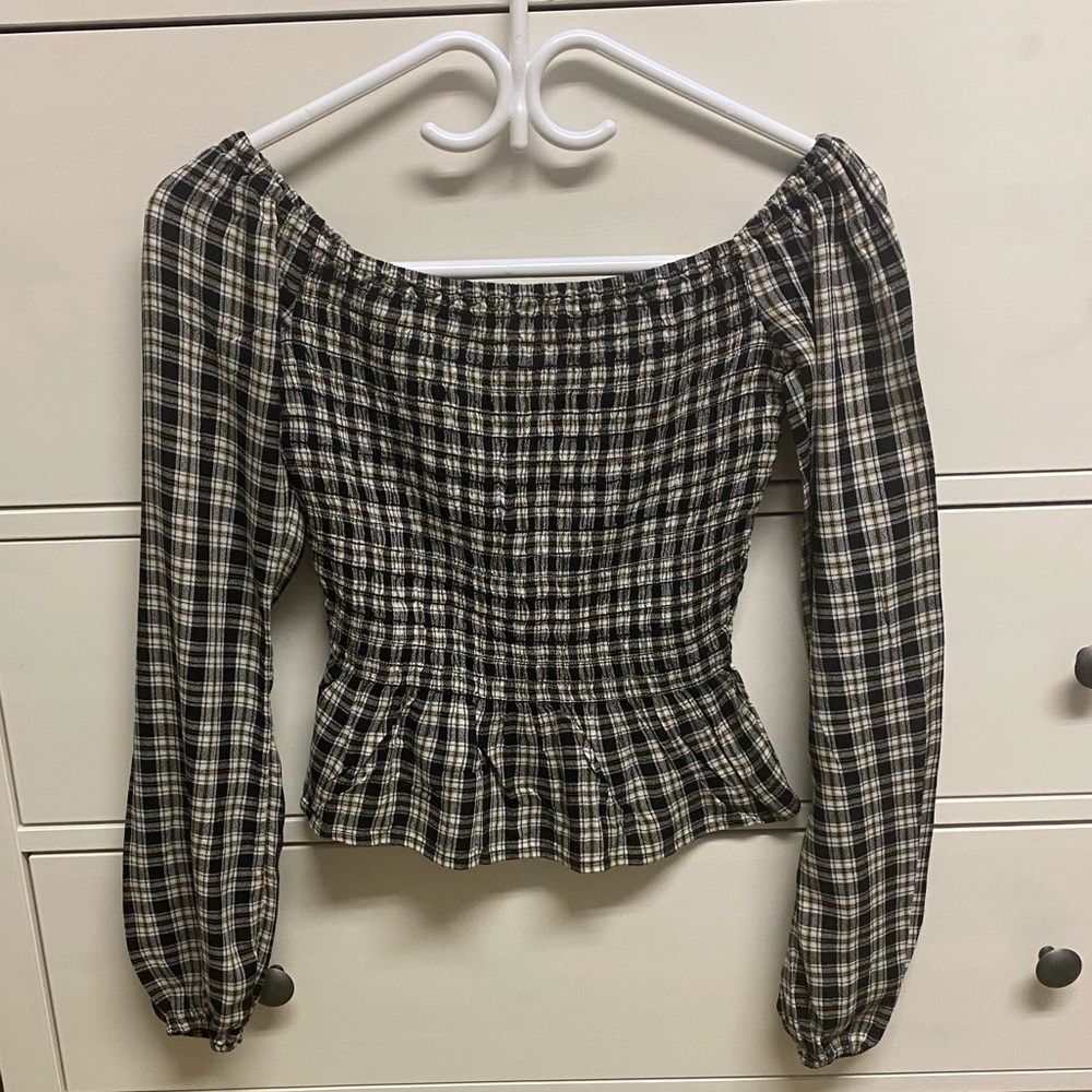 New Hollister Off The Shoulder Top!